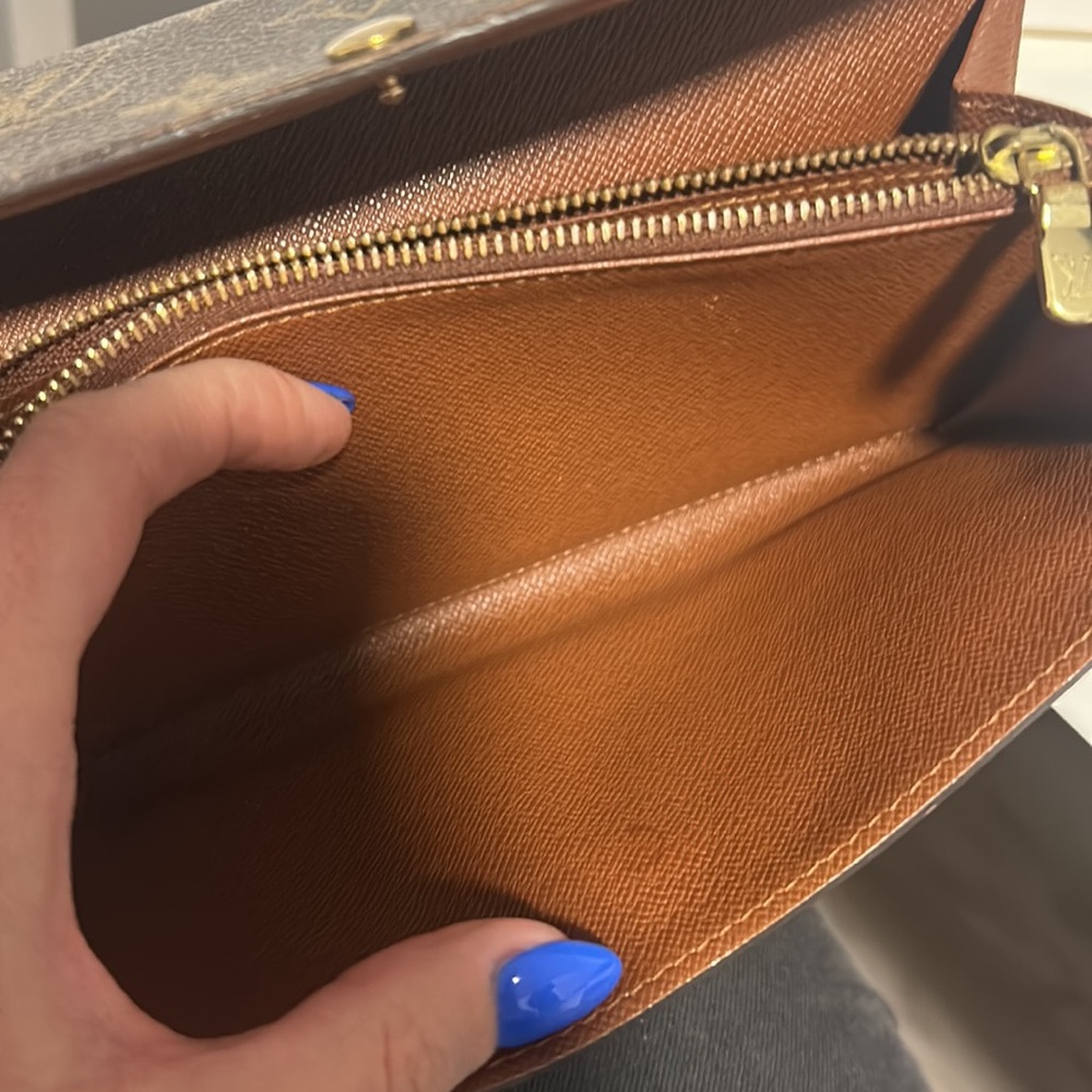 Louis Vuitton Sarah Wallet - Picture 11 of 11